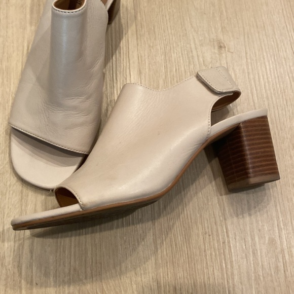 New Johnston and Murphy Evelyn Open Toe bootie-Size: 9.5- - Picture 3 of 8